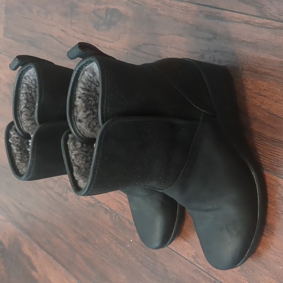 UGG Australia Renatta Wedge Bootie - Picture 1 of 10